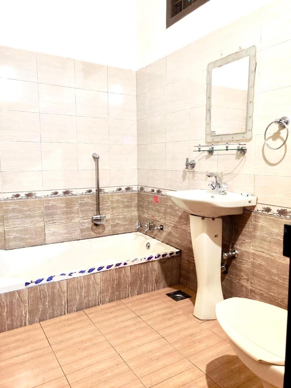 Ayur Mount Resort & Spa Munnar Eksteriør billede